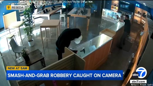 17971939_100925-kabc-5am-reseda-tech-store-vid[1]