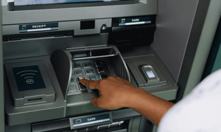 UK-ATMs-cash-banks[1]